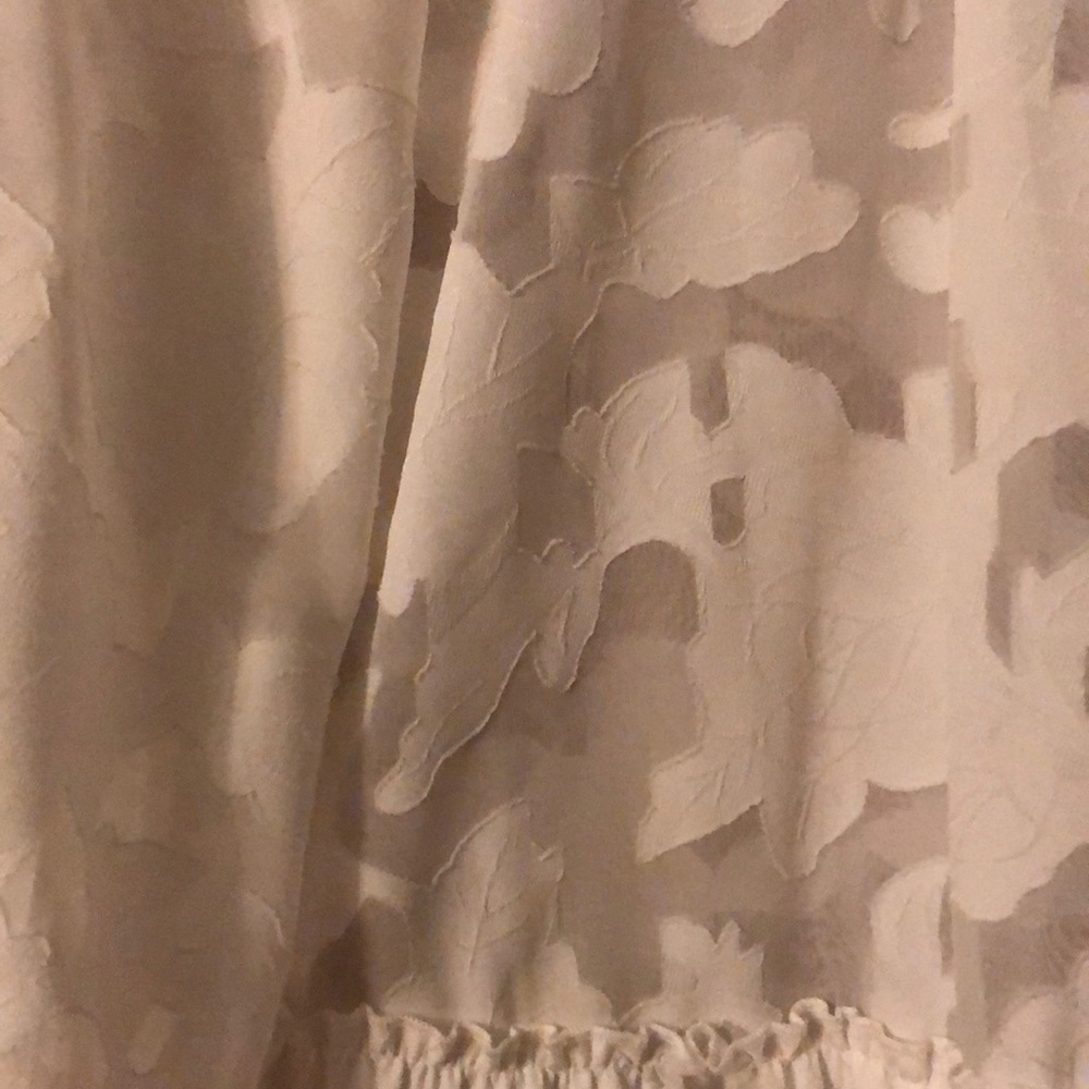 Democracy Ruffle Hem Rouched Sleeve Top - Picture 2 of 5